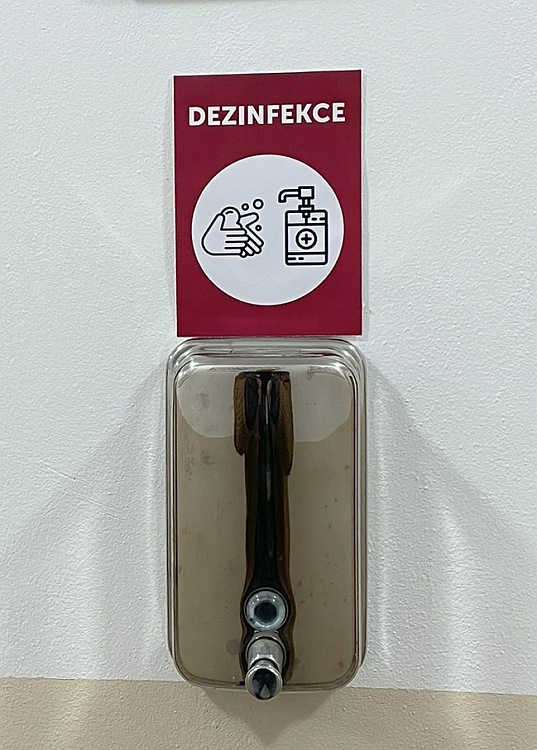 Zásobník na dezifekční prostředek na ruce
